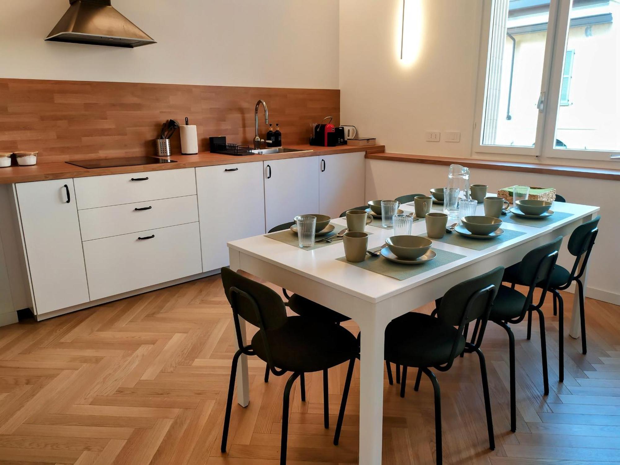 Mako Suites - Centro E Stazione Monza Luaran gambar