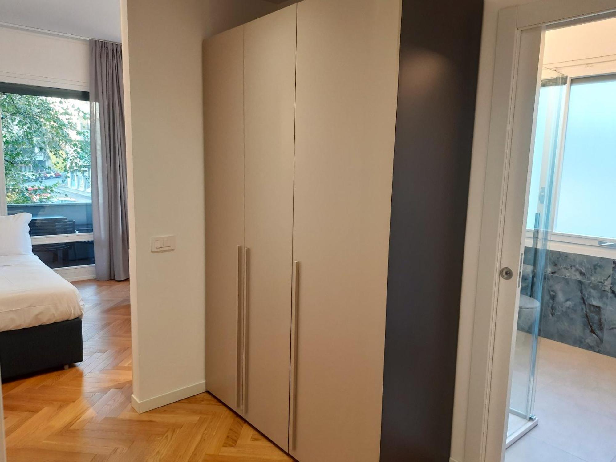 Mako Suites - Centro E Stazione Monza Luaran gambar